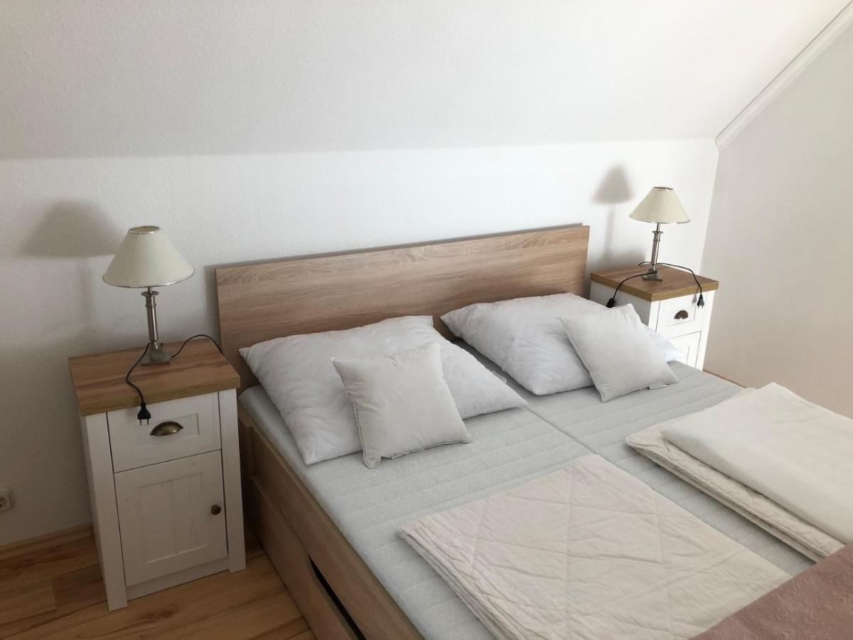 Virag Apartman Apartment Vonyarcvashegy Bagian luar foto