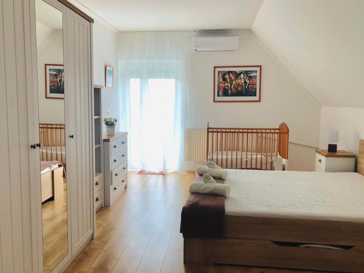 Virag Apartman Apartment Vonyarcvashegy Bagian luar foto