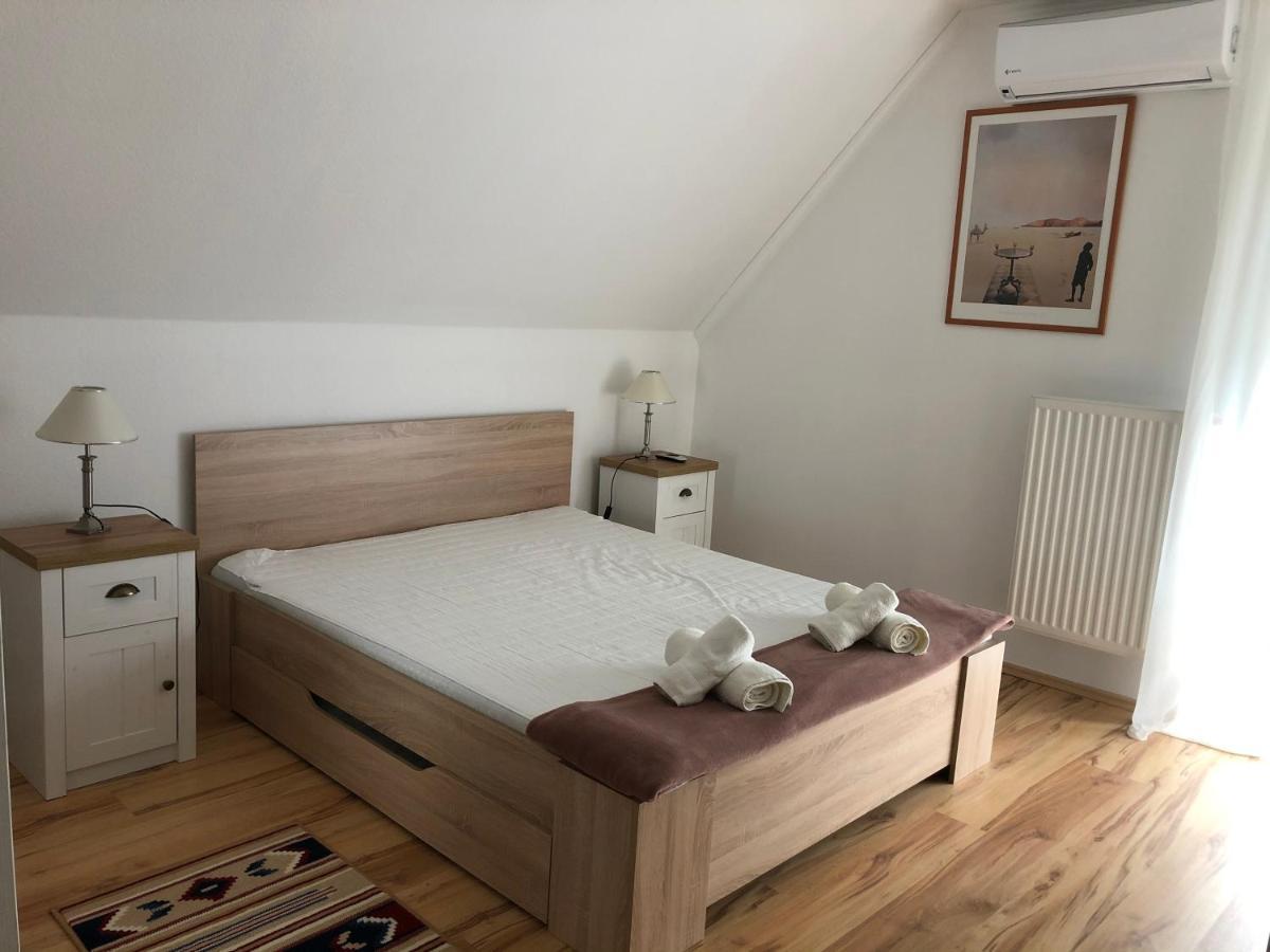 Virag Apartman Apartment Vonyarcvashegy Bagian luar foto