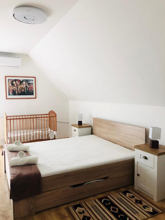 Virag Apartman Apartment Vonyarcvashegy Bagian luar foto